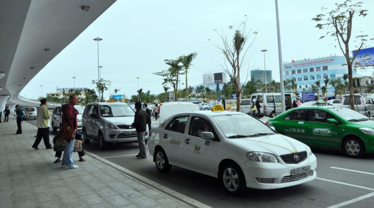 Should You Use a Da Nang to Hoi An Taxi? Pros, Cons & Better Options