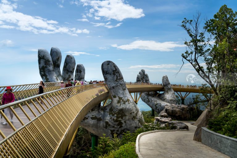 How to Get to the Golden Bridge at Ba Na Hills? 2026 Travel Guide