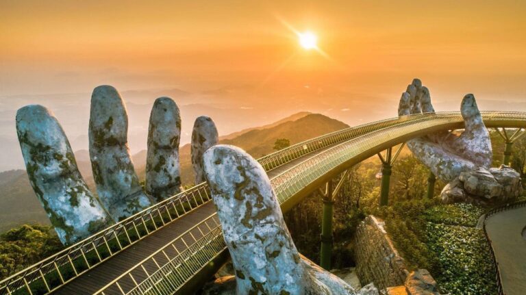 Sunset at Golden Bridge – Best Time to Visit Ba Na Hills