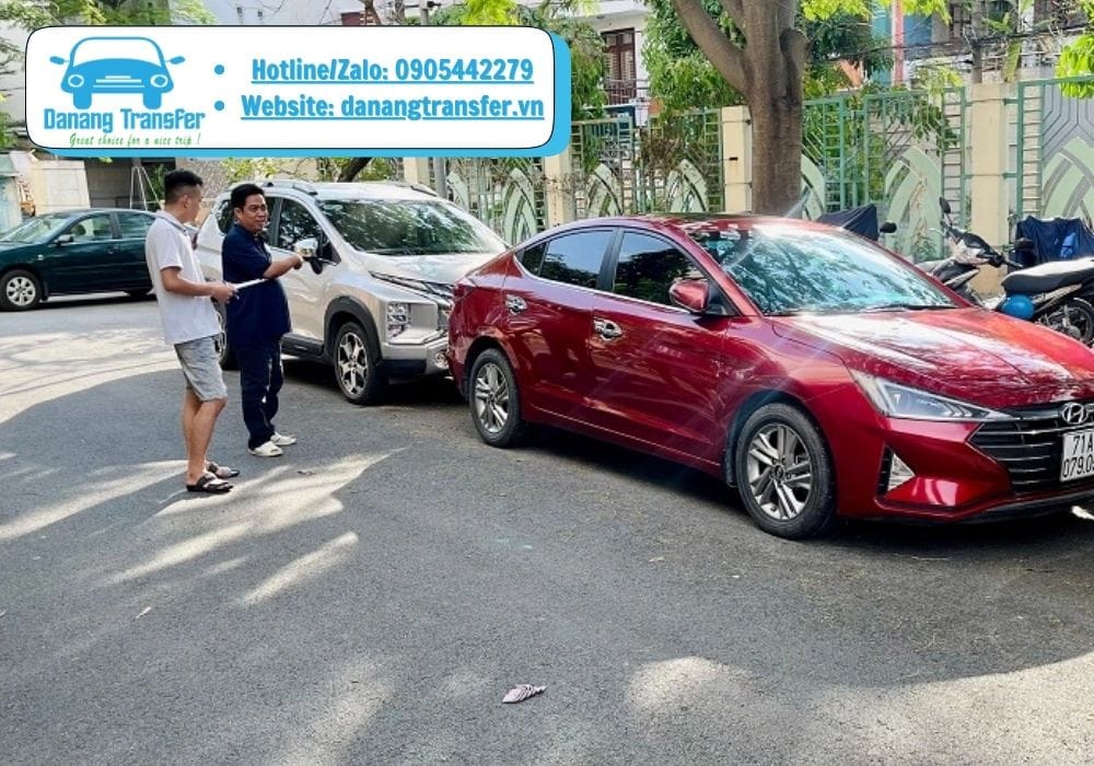 Tài xế của CÔNG TY TNHH DỊCH VỤ VẬN CHUYỂN VÀ DU LỊCH DANANG TRANSFER đều chuyên nghiệp, lịch sự, thông thạo tuyến đường Đà Nẵng - Hội An - Huế - Bà Nà Hills.